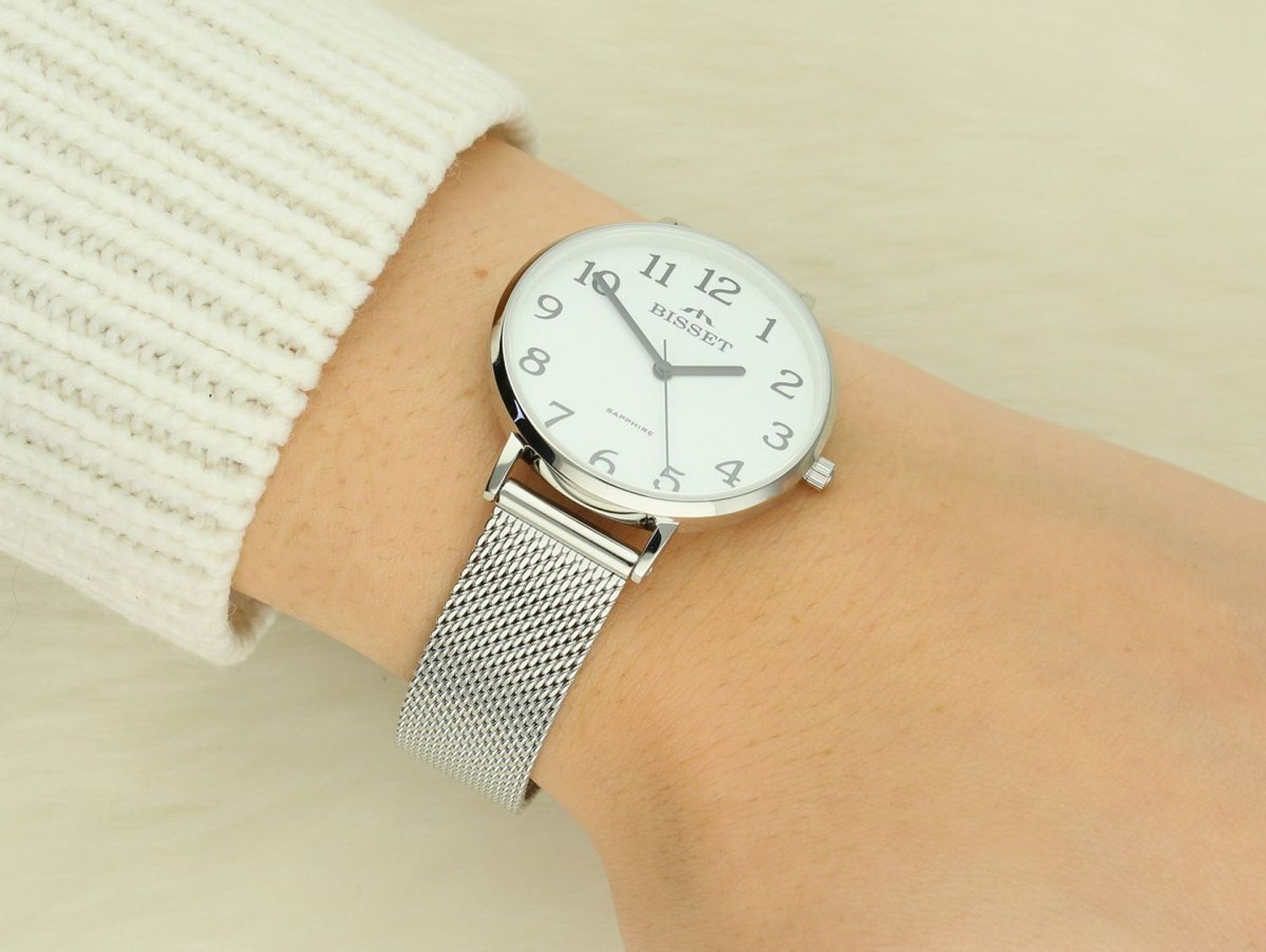 Bisset BIS116 BSBF32 – elegancki szwajcarski zegarek klasyczny z białą tarczą, szafirowym szkłem i srebrną bransoletą. Idealny do codziennego noszenia.1.jpg